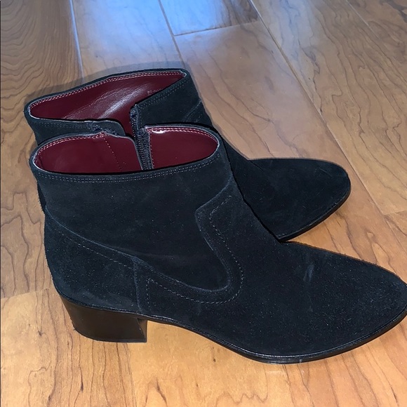 ❌SOLD BCBG GENERATION BLACK SUEDE Boots 9.5 - Picture 1 of 8
